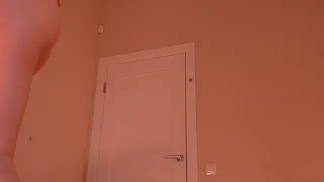 Miablueye stripchat live cam model