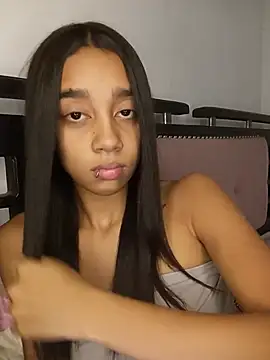 Zoe_Sweett18 stripchat live cam model