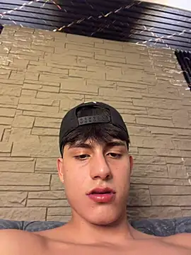 Lander_Cruz stripchat live cam model