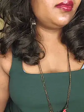 ur_love_kannada1 stripchat live cam model
