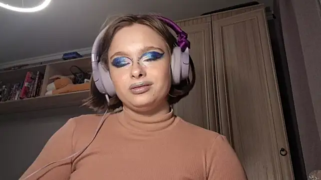 WoodPracice stripchat live cam model