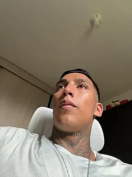 sendfer stripchat live cam model