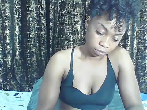 PrettyPrincess14 stripchat live cam model
