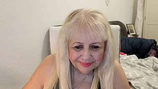 SusiLifeXXX stripchat live cam model