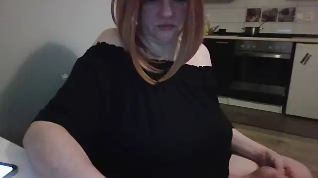 Beatique1 stripchat live cam model