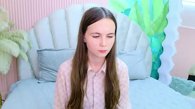 Thalia_Croft stripchat live cam model