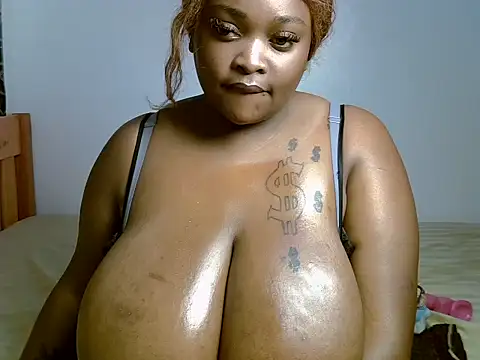 Juicymelonia stripchat live cam model