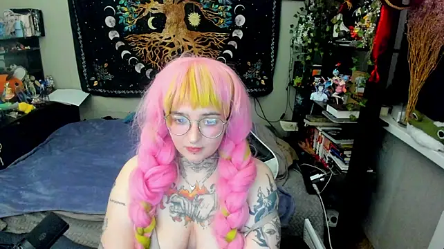 crystal_musee stripchat live cam model