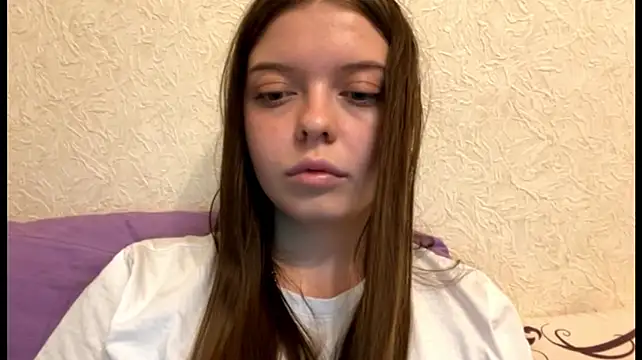 IvyWild stripchat live cam model