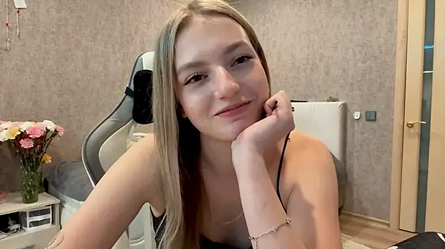 ErleneTribe stripchat live cam model