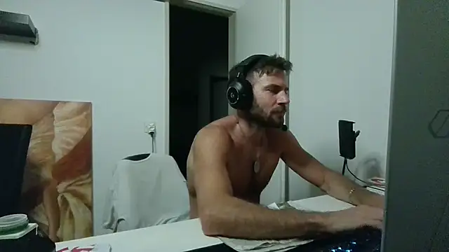 alpha-hunk stripchat live cam model