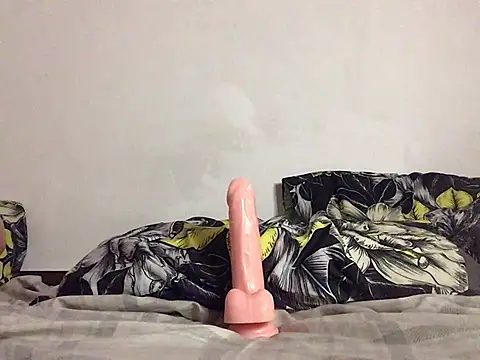 cheekychixxxx stripchat live cam model