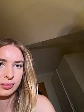 EvieEvans stripchat live cam model