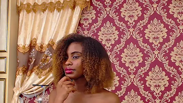 AmaraaEvans stripchat live cam model