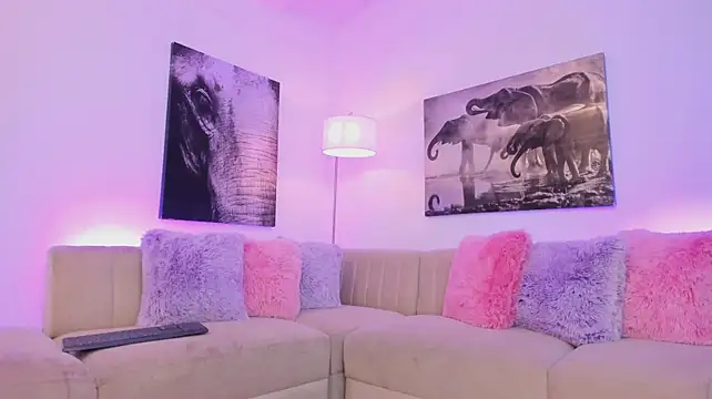 alaia7h stripchat live cam model