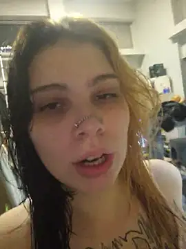 whatevaandissues stripchat live cam model