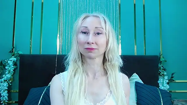 KissDreamm stripchat live cam model