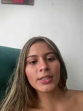 valen_rodri stripchat live cam model