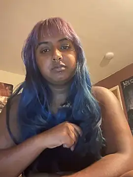 NaughtyNeive stripchat live cam model