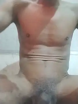 T0N112 stripchat live cam model