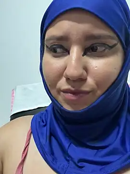 Nahannaahia stripchat live cam model