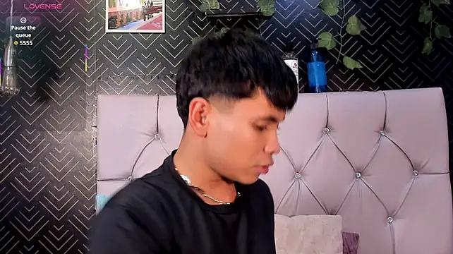 Ethan_Westt stripchat live cam model