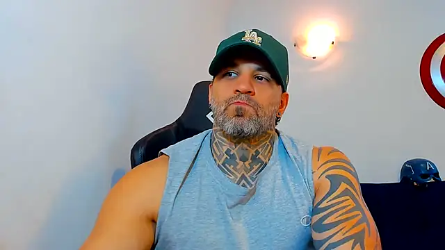 JoshRigby stripchat live cam model