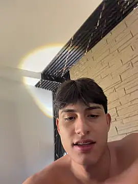 Lander_Cruz stripchat live cam model