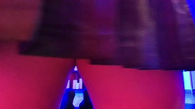 Sweet_lenna stripchat live cam model