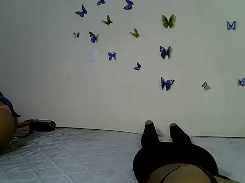 prettyshanz stripchat live cam model