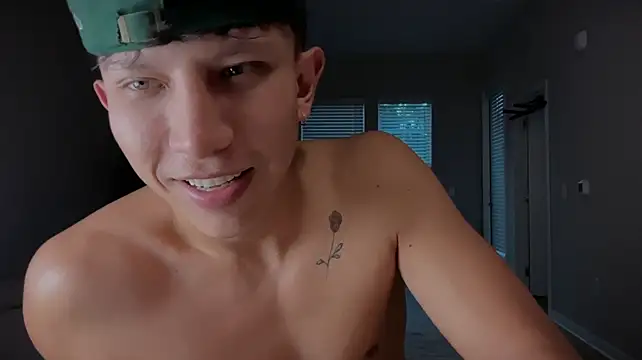 Valentino_TussoJS stripchat live cam model
