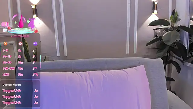 ValeryLia stripchat live cam model