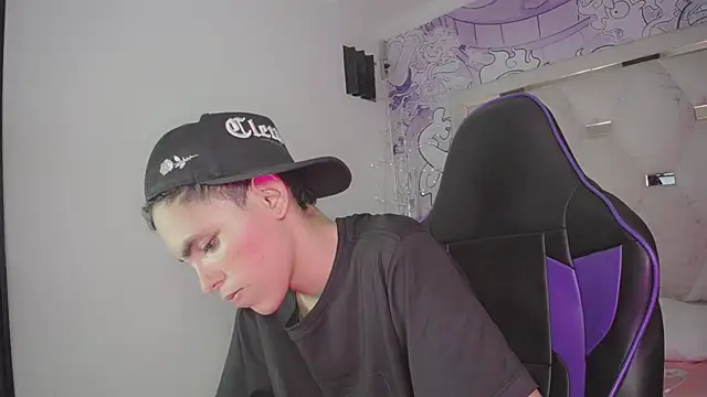 Asher_athlets stripchat live cam model