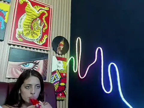 SilvanaValdez stripchat live cam model