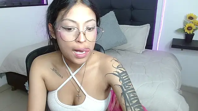 vaness_weet stripchat live cam model