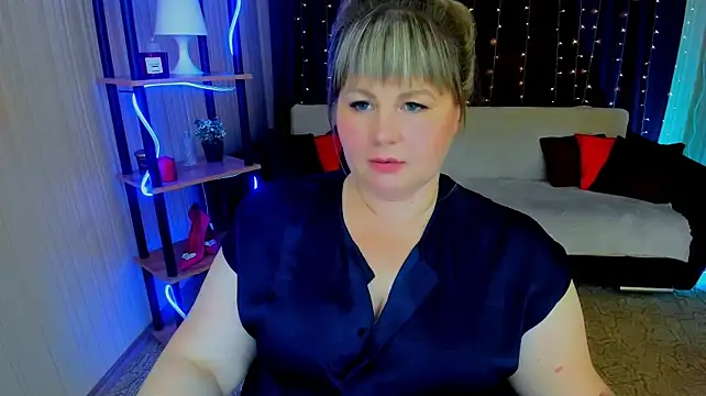 CrystaalStaar stripchat live cam model