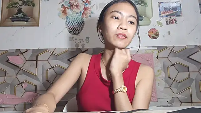 DeeannGunby stripchat live cam model