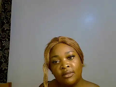 Juicymelonia stripchat live cam model