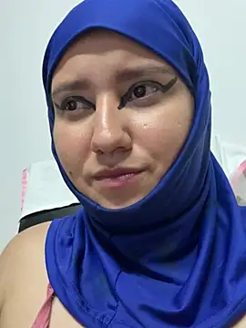 Nahannaahia stripchat live cam model