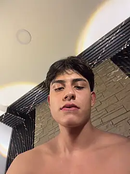 Lander_Cruz stripchat live cam model