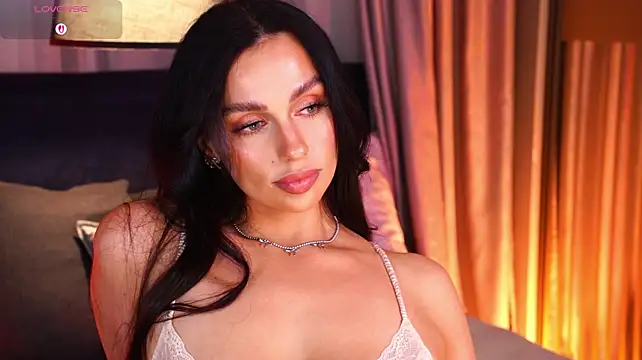 LunaNight stripchat live cam model
