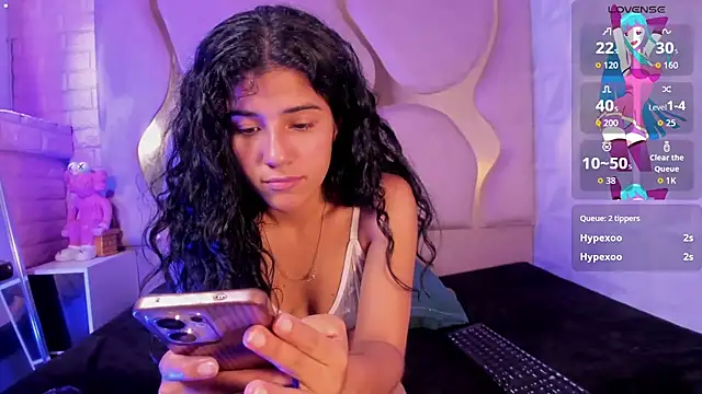 peachrouge stripchat live cam model
