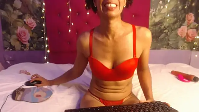 rosa_skinny stripchat live cam model