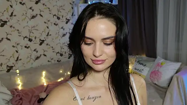 MilaaSweety stripchat live cam model