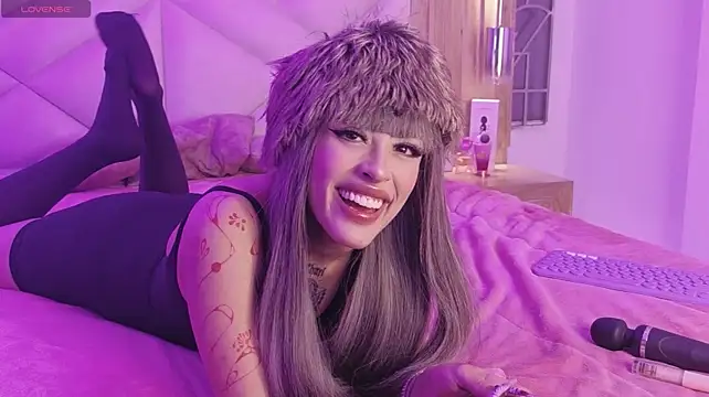 Angelique_hafner stripchat live cam model