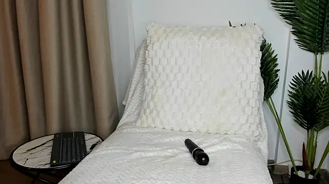 SophiaRay stripchat live cam model