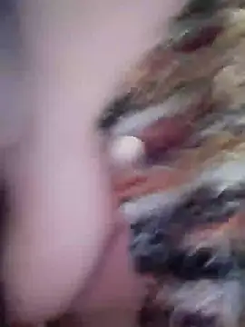 Songoing4 stripchat live cam model