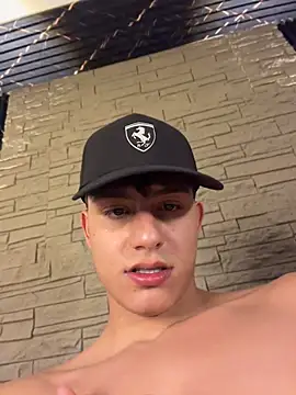 Lander_Cruz stripchat live cam model