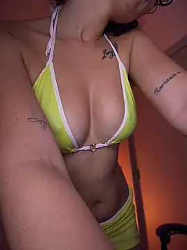 Hips_hannah stripchat live cam model
