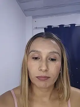 Nati1220 stripchat live cam model